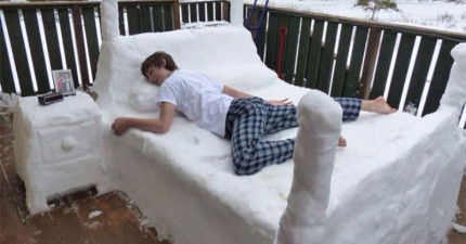 雪做出來的床